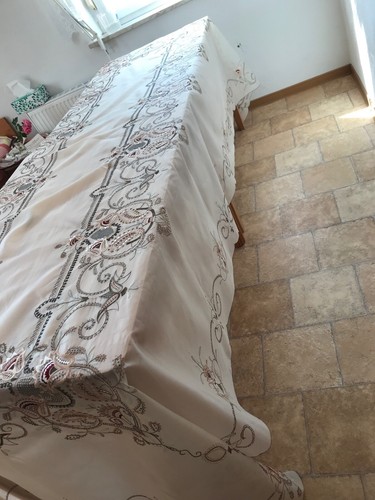 Handbestickte tischdecke aux - handbestickte,